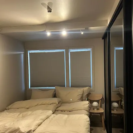 Cozy With Location And Parking Apartment
